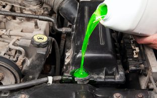 چک کردن ضدیخ خودرو چطور انجام می شود